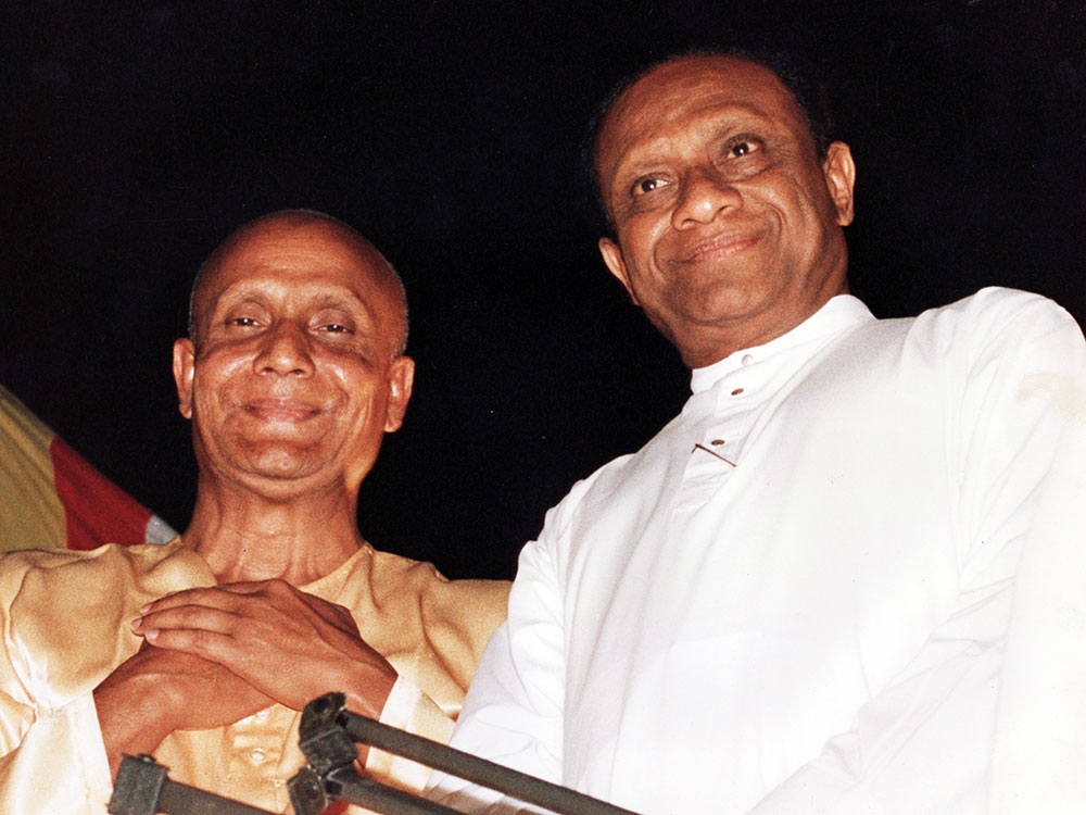 sri-chinmoy-president-premadasa.jpg